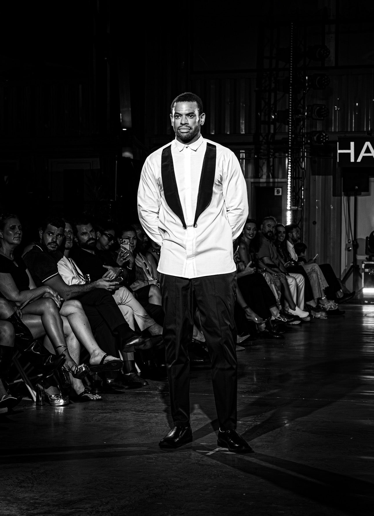 Smoking Contrast Lapel White Shirt