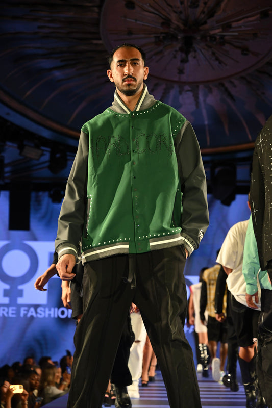 1 of 1 Green Diamond  image 0